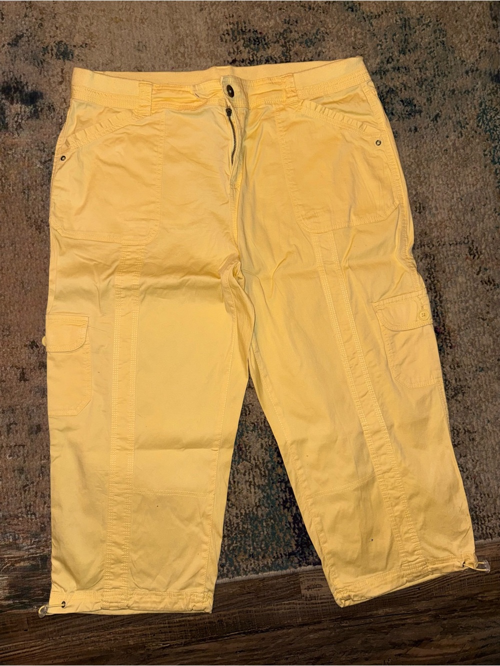 Style & Co. Light Yellow Cargo Capris